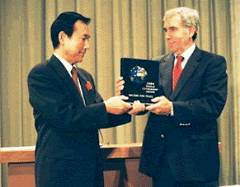Featured image for “October 2011 Ethical Hero – Mayor Tadatoshi Akiba”
